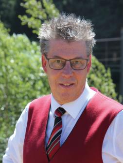 1. Geschäftsführer Reinhard Meyer