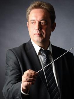 Dirigent Ralf Vosseler